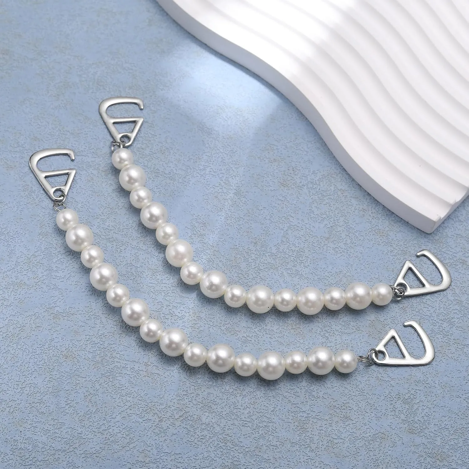 2 Pcs Shoe Charms Shoe Chains for DIY Your Clog Sandals, Favors Gifts for Party/Christmas for Women Girls Boys
