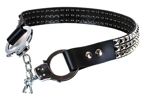3 ROW PYRAMID STUDS AND HANDCUFF BELT