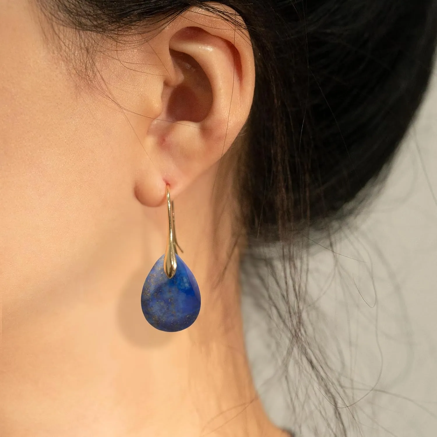 Agate Tear Beads High Luxury Purple Pendant Earrings, Fish Hook Pendant Earrings, Gold and silver tones