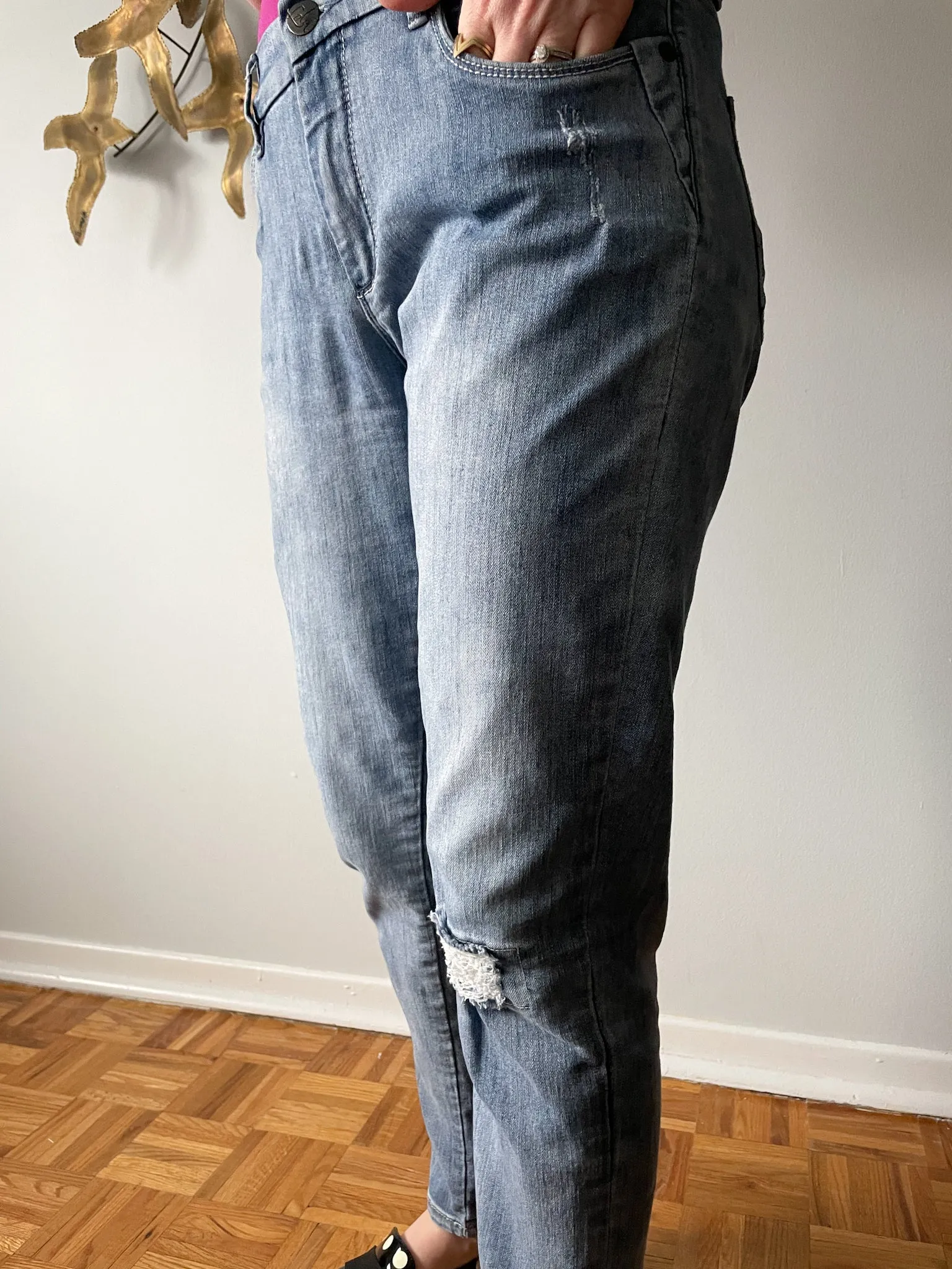 Lola Jeans Camille Distressed Light Wash Mid Rise Ankle Stretch Jeans - Size 8