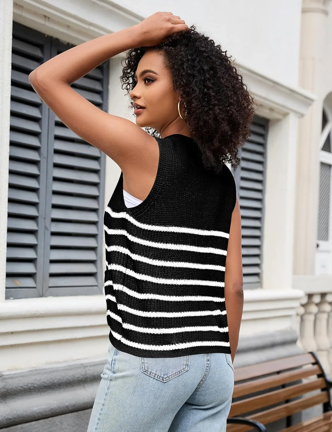 LUYAA Womens Sleeveless Sweater Vest Crochet Chunky Button Down Cardigan Vests Tops 2025 Trendy Summer Casual Outfits