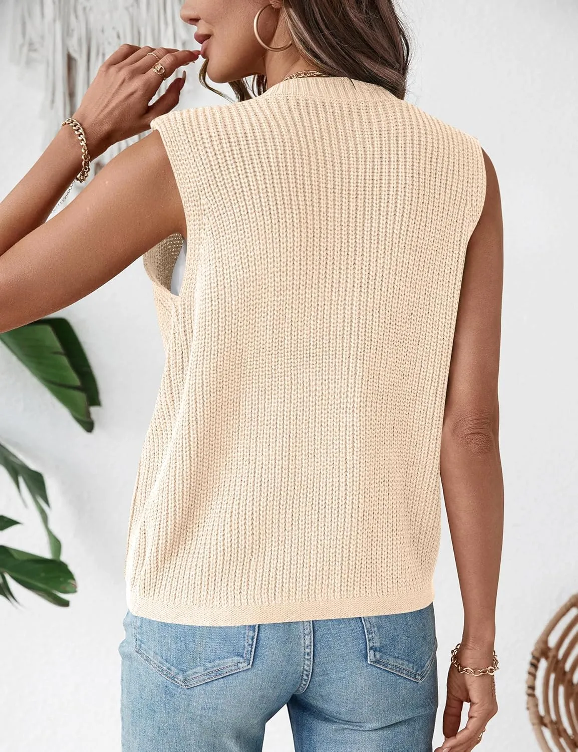 LUYAA Womens Sleeveless Sweater Vest Crochet Chunky Button Down Cardigan Vests Tops 2025 Trendy Summer Casual Outfits