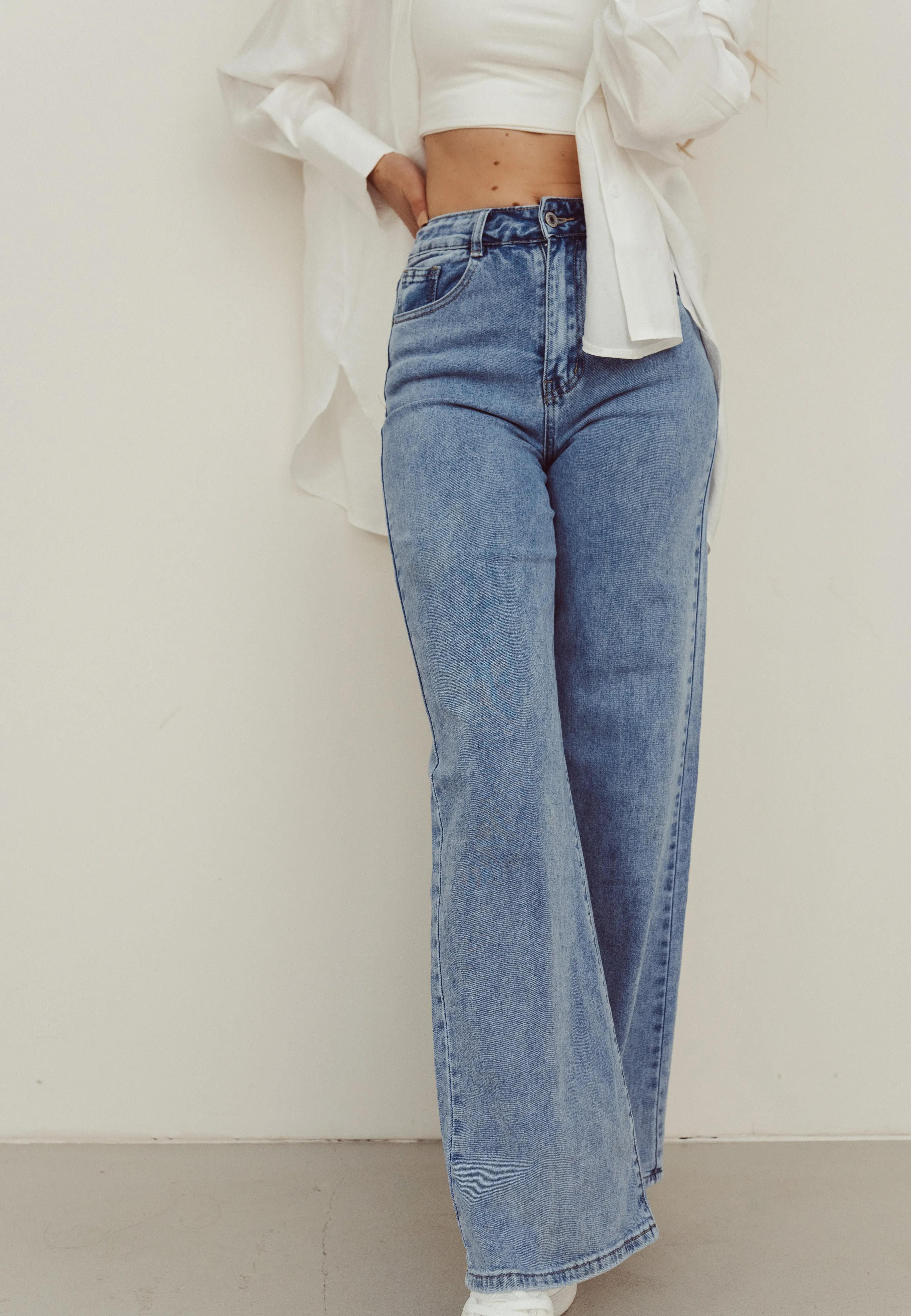 SALE - RHEA Wide Leg Jeans in Blue