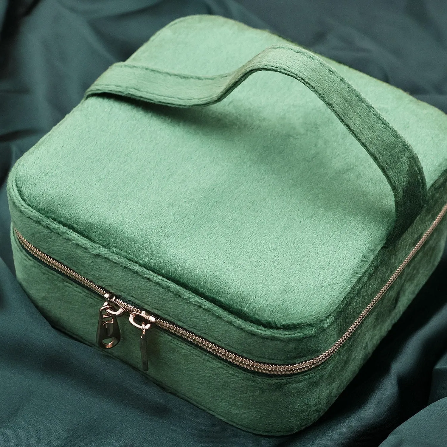 Travel Jewelry Case, Small Jewelry Box With Mirror, Velvet Travel Jewelry Organizer for Women, Jewelry Boxes for Women Storage Necklace Ring Earrings (Dark Green)