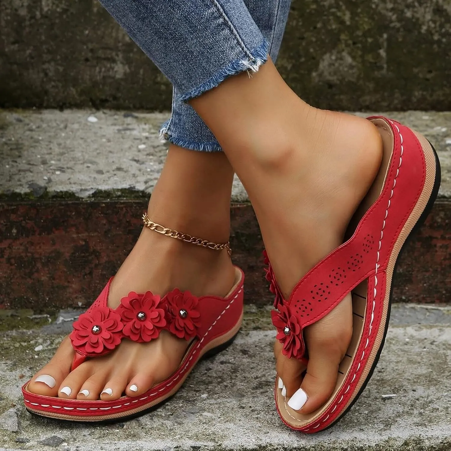 ZSpzx 2025 Women's Slide Sandals Arch Support Summer Dressy T-Strap Flowers Cutout Soft Flip Flops Orthopedic Comfortable Slip On Sandal Ladies Beach Comfortable Shoes for Outdoor Walking Plantar